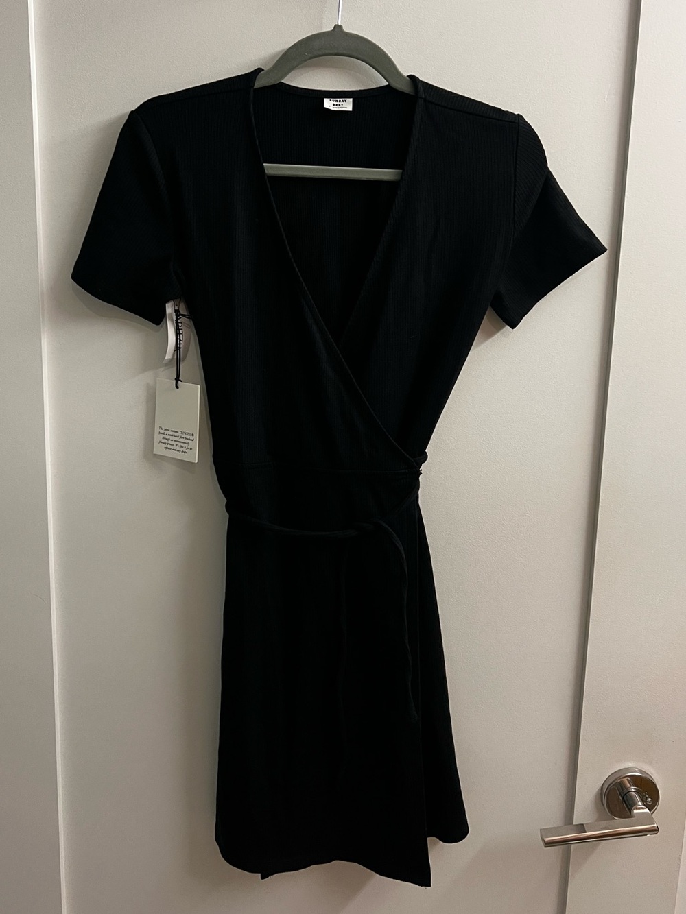 Aritzia Sunday Best Giselle Wrap Dress in Black! 🖤